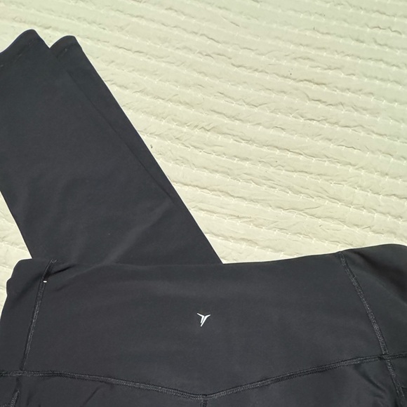 Women’s Old Navy Active Leggings - Picture 4 of 4